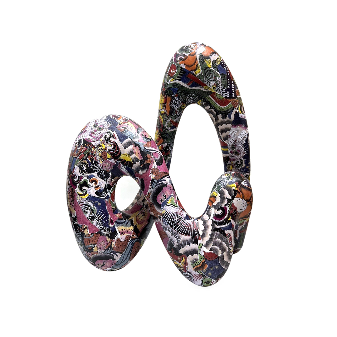 Decor sculpture by curio
