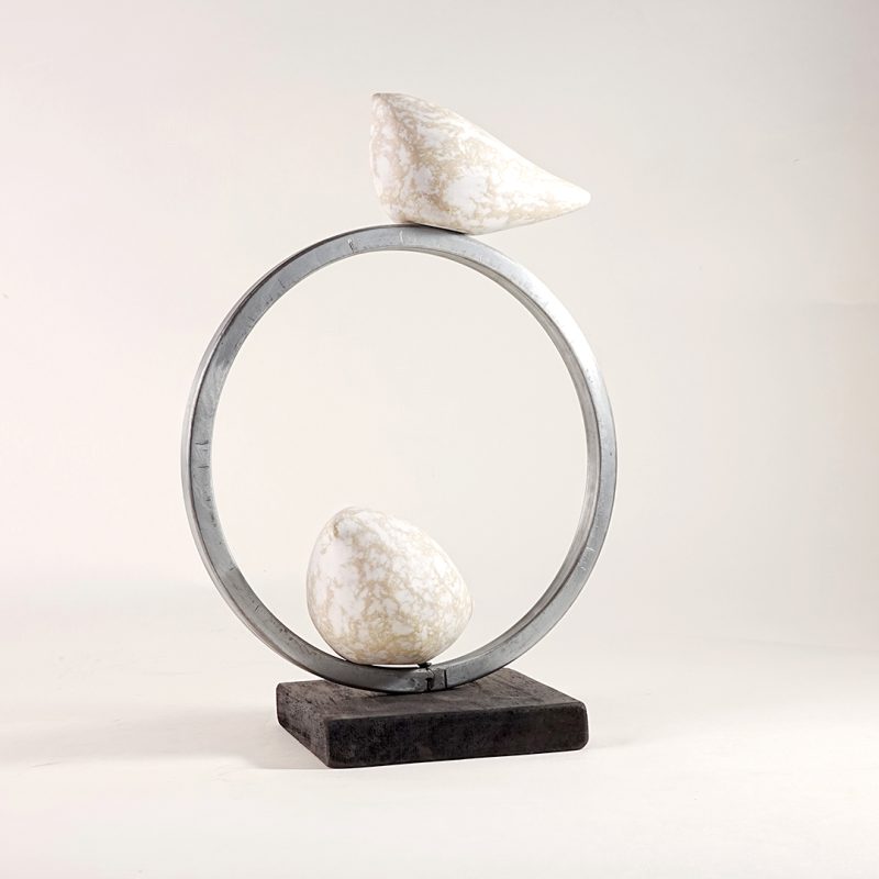 Bird sculpture 31 x 13.5 x 31 cm